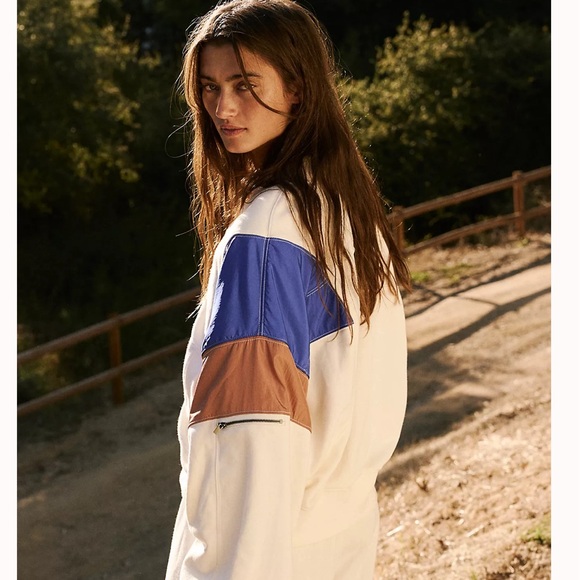 EUC FREE PEOPLE Hot Track‎ Varsity Jacket size Medium SOLD OUT online! - Picture 2 of 4